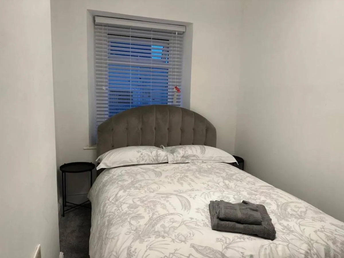 Amazing 2 Bedrooms House Bridgend  Apartment