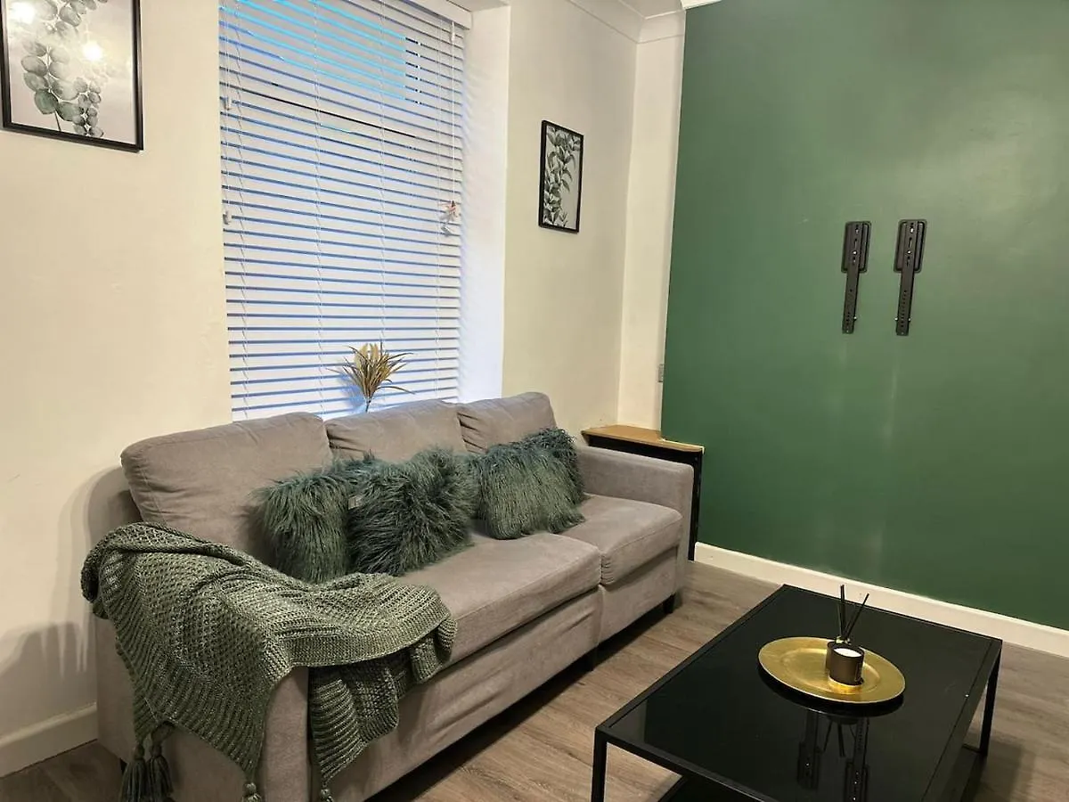 Amazing 2 Bedrooms House Bridgend  Bridgend (Wales)