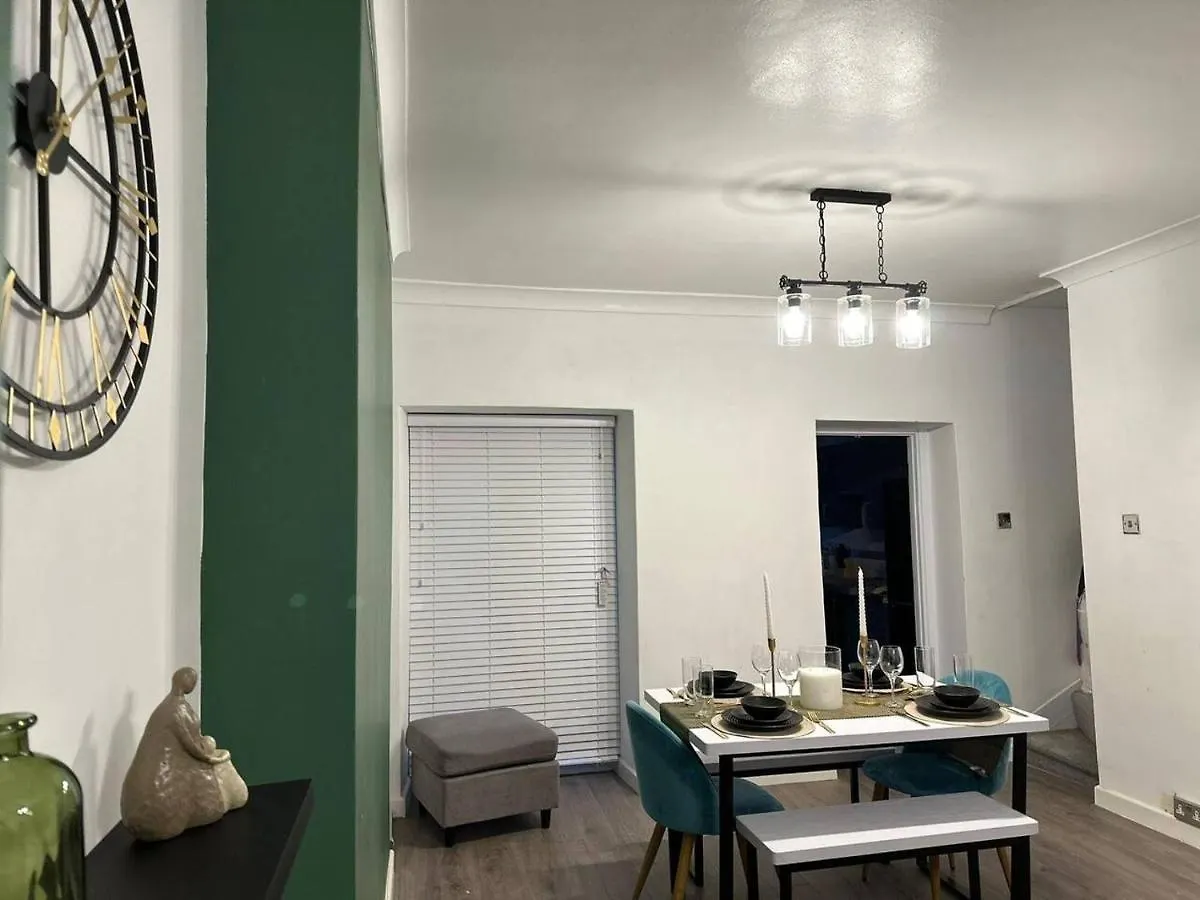 Apartment Amazing 2 Bedrooms House Bridgend  United Kingdom